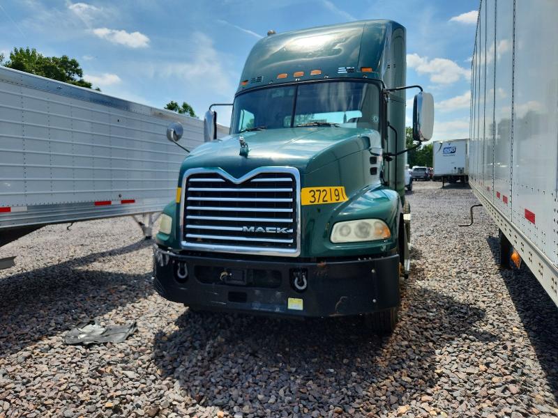 2018 Mack All other VIN 1M1AW01X0JM010522 COPART salvage auction — NORMAL WEAR, OK - CERTIFICATE OF TITLE (P), sold $1,200 on 2026-07-28 (photo 2)