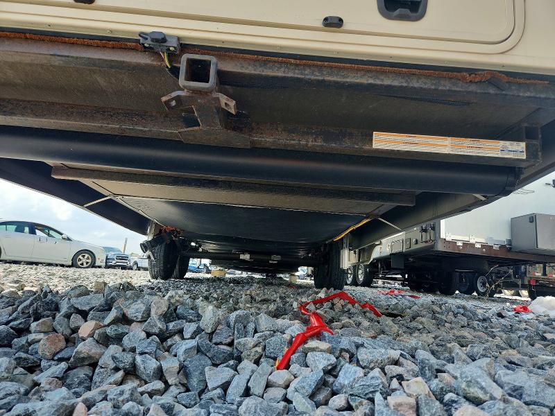 2020 Grand design Solitude VIN 573FS4322L9903607 COPART salvage auction — MINOR DENT/SCRATCHES, FL - CERTIFICATE OF TITLE, sold $925 on 2026-07-28 (photo 9)