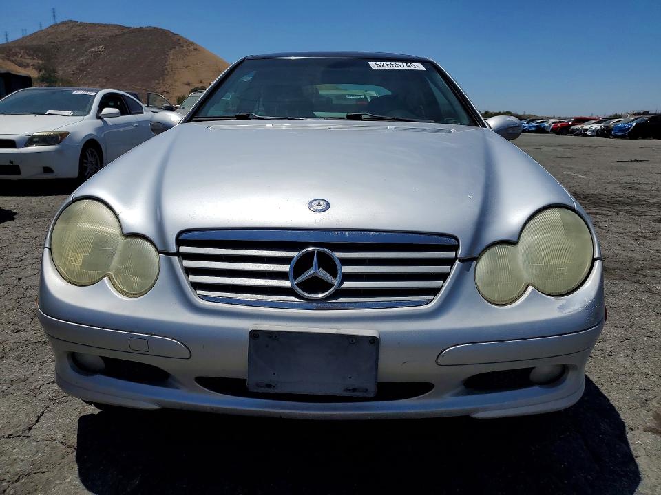 2002 Mercedes-benz C class VIN WDBRN47J12A175819 COPART salvage auction — MINOR DENT/SCRATCHES, DV, sold $275 on 2026-08-17 (photo 5)