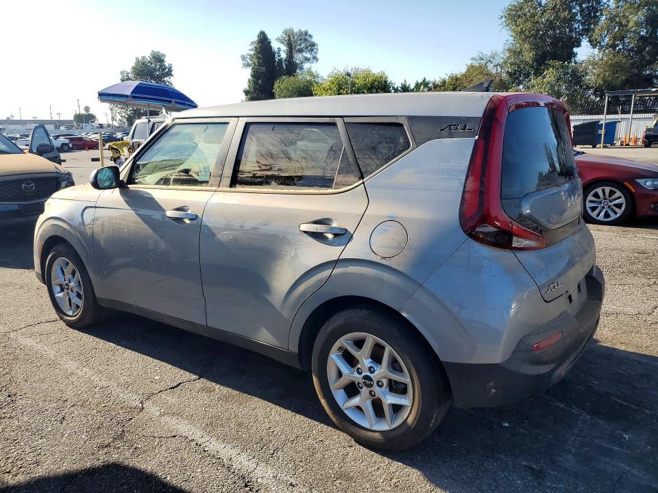 2022 Kia Soul VIN KNDJ23AU2N7838093 COPART salvage auction — WATER/FLOOD, Ca - Dis/Dlr/Exp Only Clean Title, sold $1,100 on 2026-07-31 (photo 2)