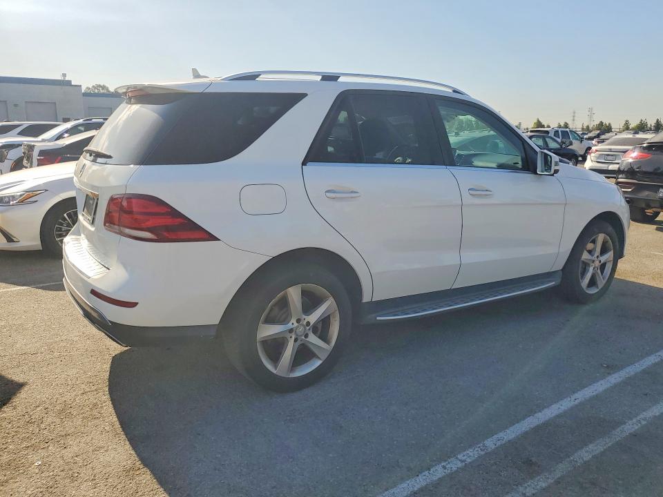 2016 Mercedes-benz Gle class VIN 4JGDA5JB2GA749622 COPART salvage auction — NORMAL WEAR, Ca - Dis/Dlr/Exp Only Clean Title, sold $6,600 on 2026-08-04 (photo 3)