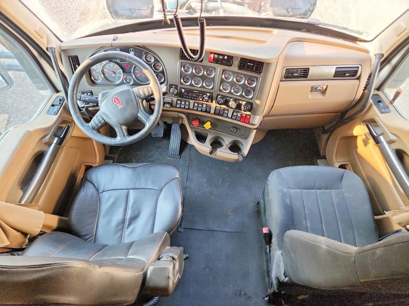 2018 Kenworth All other VIN 1XKYDP9X3JJ996099 COPART salvage auction — SIDE, BS, sold $7,700 on 2026-09-01 (photo 8)