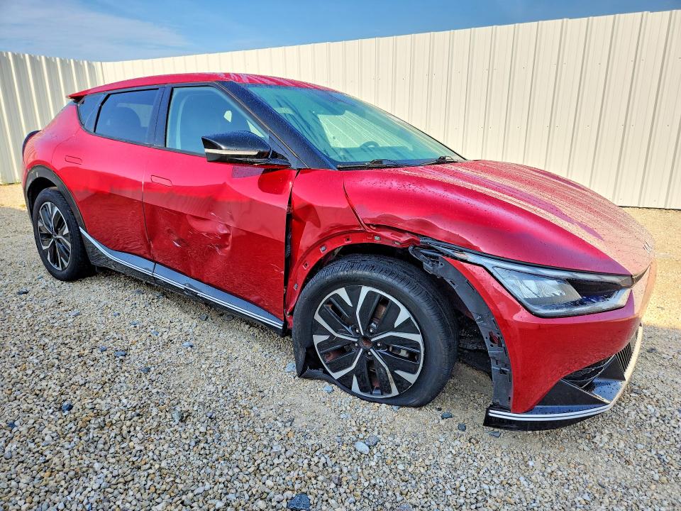 2023 Kia All other VIN KNDC34LA6P5610837 COPART salvage auction — FRONT END, Fl - Certificate Of Title, sold $7,900 on 2026-08-19 (photo 4)