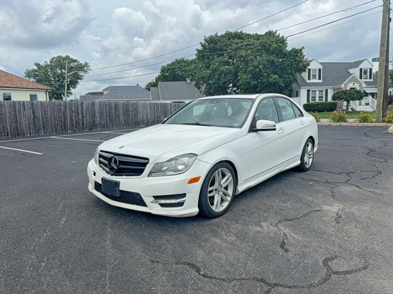 2013 Mercedes-benz C class VIN WDDGF8AB6DR274838 COPART salvage auction — MINOR DENT/SCRATCHES, Ct - Certificate Of Title (P), sold $250 on 2026-07-31 (photo 2)