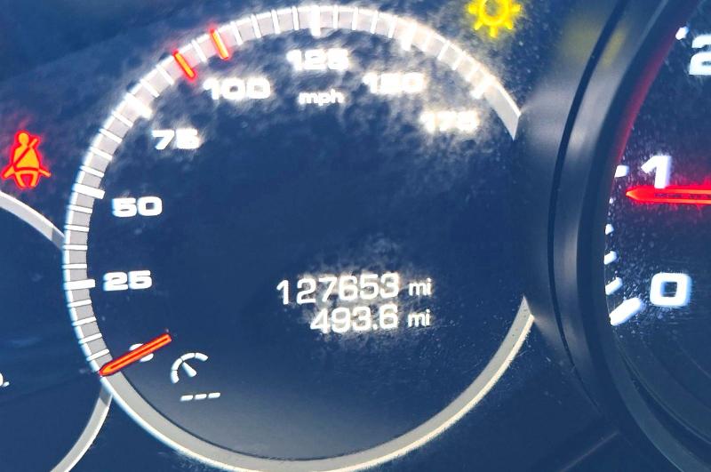 2019 Porsche Cayenne VIN WP1AA2AY6KDA17980 COPART salvage auction — NORMAL WEAR, Ca - Certificate Of Title (P), sold $14,400 on 2026-08-03 (photo 8)