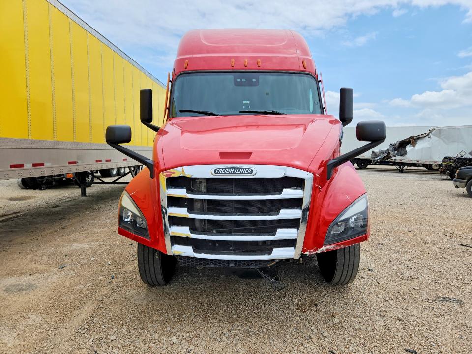 2026 Freightliner All other VIN 3AKJHHDR3TSWJ4917 COPART salvage auction — FRONT END, ST, sold $36,750 on 2026-08-27 (photo 5)
