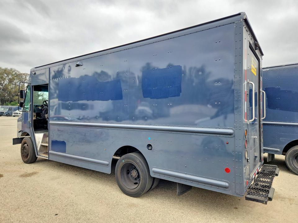 2021 Freightliner All other VIN 4UZAC2EA9MCML0764 COPART salvage auction — NORMAL WEAR, CA - CERTIFICATE OF TITLE, sold $26,500 on 2026-07-31 (photo 2)
