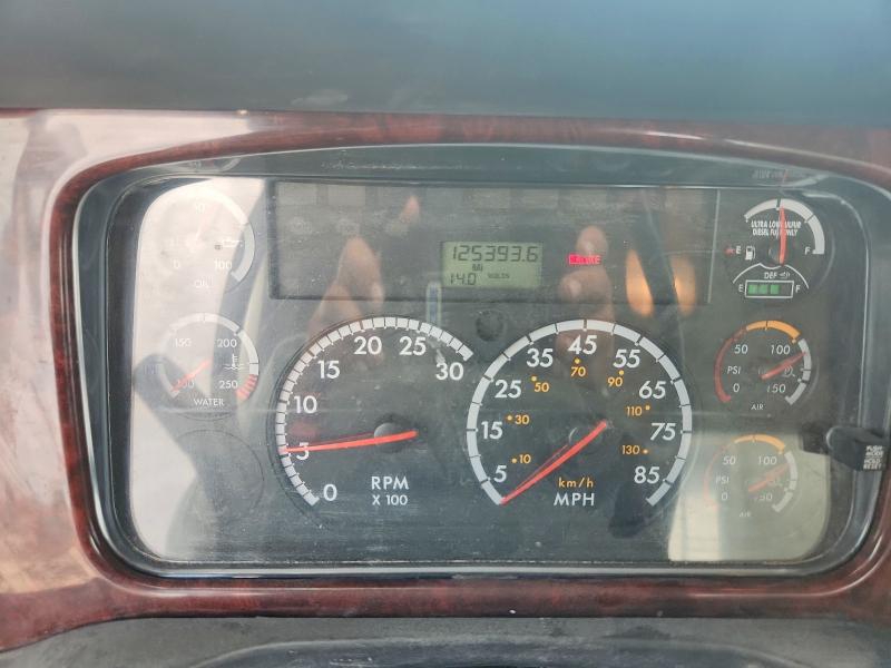 2015 Freightliner All other VIN 3AKJC5DV4FDGK1865 COPART salvage auction — NORMAL WEAR, TX - CERTIFICATE OF TITLE, sold $7,800 on 2026-08-25 (photo 9)