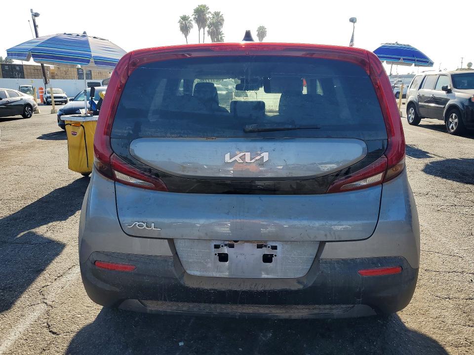 2022 Kia Soul VIN KNDJ23AU2N7838093 COPART salvage auction — WATER/FLOOD, Ca - Dis/Dlr/Exp Only Clean Title, sold $1,100 on 2026-07-31 (photo 6)