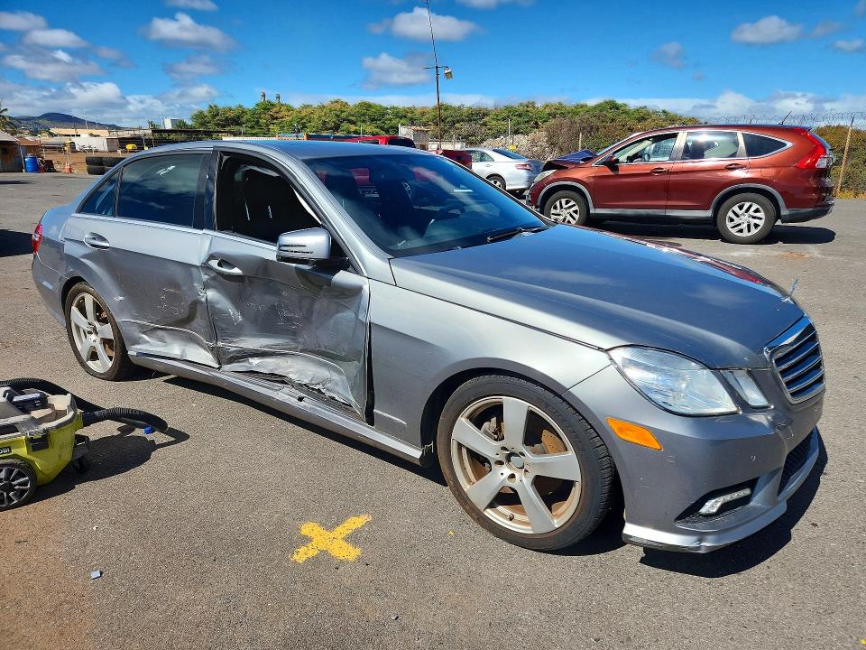 2011 Mercedes-benz E-class VIN WDDHF5GB2BA263972 COPART salvage auction — SIDE, Hi - Certificate Of Title, sold $2 on 2026-08-03 (photo 4)