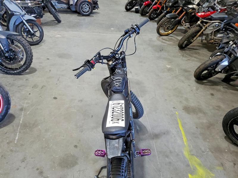 2024 Surron Light bee VIN HU3S1YWB9P0010483 COPART salvage auction — VANDALISM, OR - SALVAGE TITLE CERTIFICATE, sold $1,200 on 2026-07-23 (photo 6)