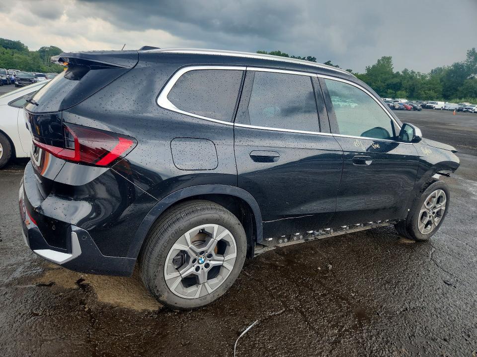 2023 BMW X1 VIN WBX73EF01P5W55813 COPART salvage auction — FRONT END, CT - CERT OF TITLE-SALVAGE, sold $11,000 on 2026-07-31 (photo 3)