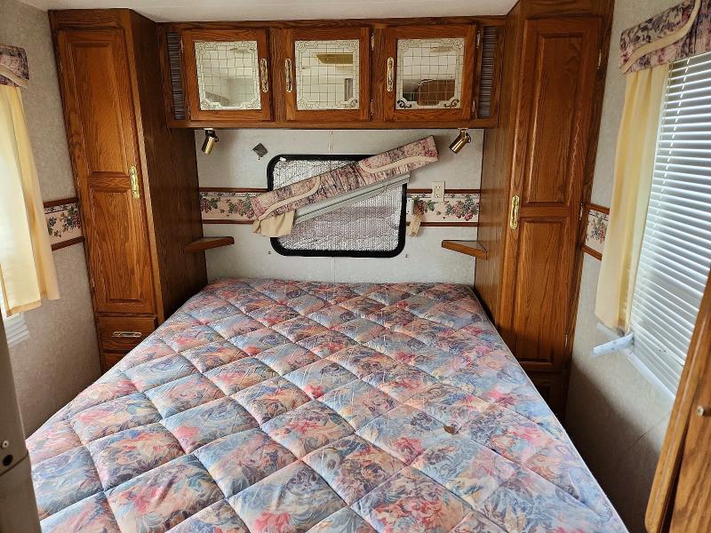 1996 Fleetwood Savana VIN 1EG1J3023T1569145 COPART salvage auction — SIDE, BS, sold $2,500 on 2026-07-30 (photo 6)