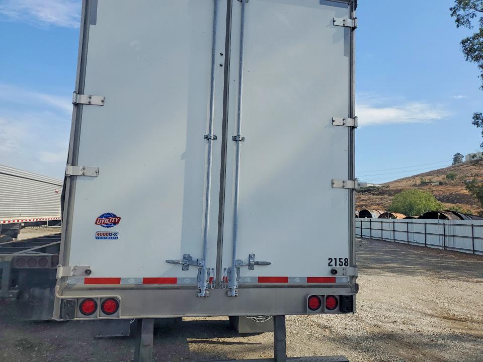 2026 Util Trailer VIN 1UYVS2534T7527809 COPART salvage auction — ROOF, Mi - Dis/Dlr/Exp Only Clean Title (P), sold $5,200 on 2026-07-28 (photo 6)