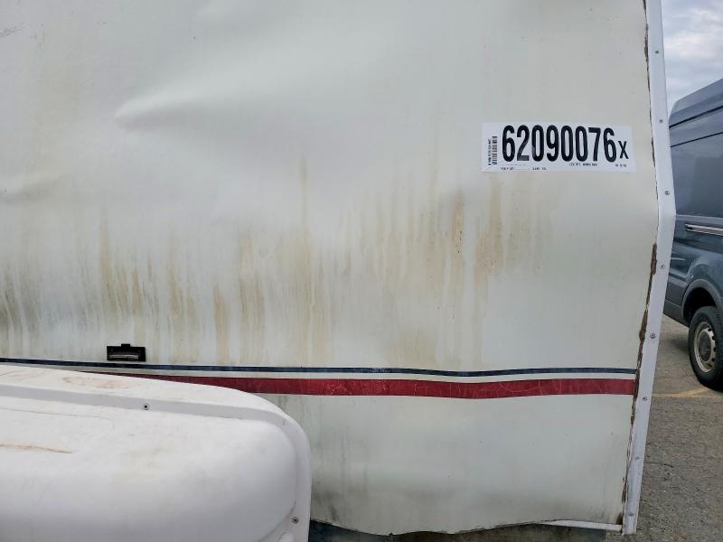 2000 Fleetwood Terry VIN 1EA1G312XY1581193 COPART salvage auction — NORMAL WEAR, CA - DIS/DLR/EXP ONLY CLEAN TITLE, sold $325 on 2026-07-28 (photo 8)