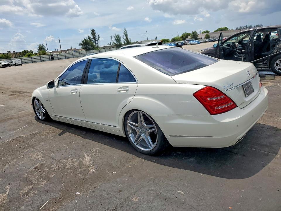 2010 Mercedes-benz S class VIN WDDNG9FB3AA302186 COPART salvage auction — MECHANICAL, FL - CERTIFICATE OF TITLE, sold $275 on 2026-08-04 (photo 2)