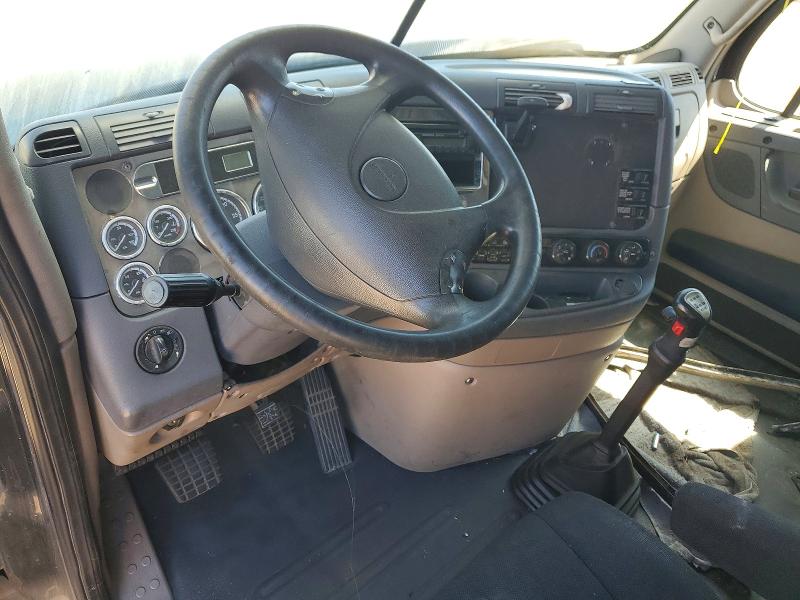 2015 Freightliner All other VIN 3AKJGLD62FSFL2809 COPART salvage auction — BURN, CA - LIEN PAPERS-CLEAN OR AC (P), sold $100 on 2026-08-04 (photo 8)