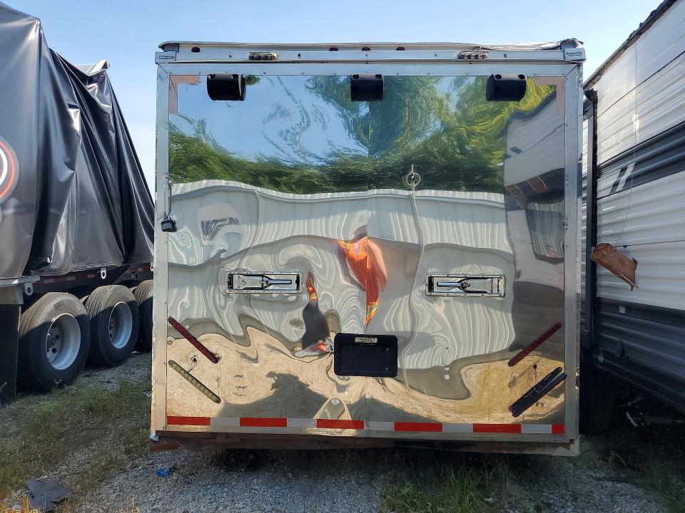 2016 Haulmark Unknown VIN 575GB2821GT311066 COPART salvage auction — ROLLOVER, IN - BILL OF SALE - PARTS ONLY, sold $40 on 2026-07-30 (photo 6)