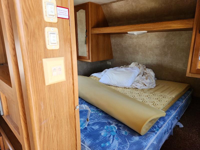 2010 Keystone rv Sprinter VIN 4YDT31B28AC530089 COPART salvage auction — MINOR DENT/SCRATCHES, DV, sold $175 on 2026-07-28 (photo 5)