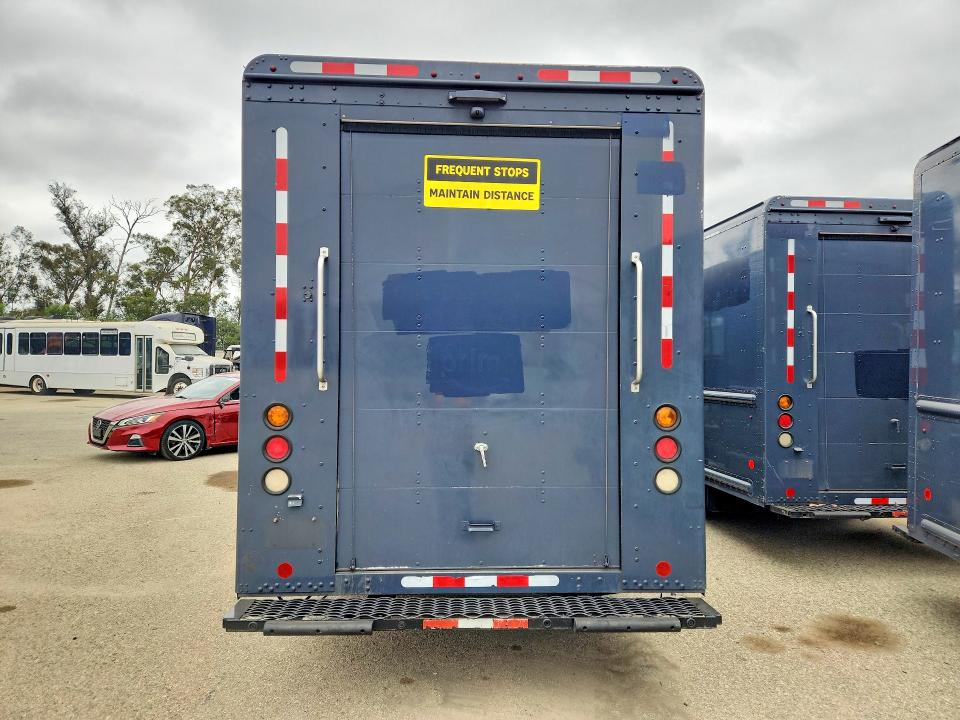 2021 Freightliner All other VIN 4UZAC2EA9MCML0764 COPART salvage auction — NORMAL WEAR, CA - CERTIFICATE OF TITLE, sold $26,500 on 2026-07-27 (photo 6)