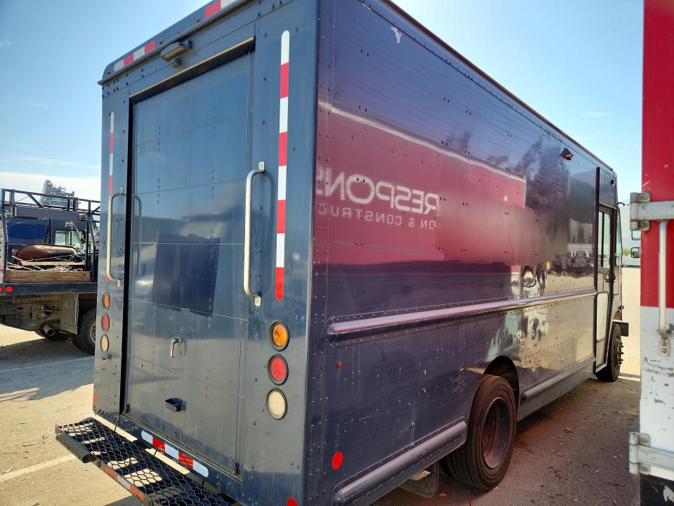 2020 Freightliner Mt45 chass VIN 4UZAC2EA1LCMK0065 COPART salvage auction — MINOR DENT/SCRATCHES, CA - DIS/DLR/EXP ONLY CLEAN TITLE, sold $175 on 2026-07-28 (photo 3)