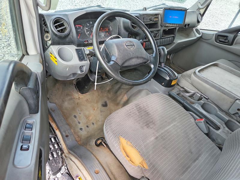 2015 Hino All models VIN JHHKDM2HXFK001089 COPART salvage auction — NORMAL WEAR, CZ, sold $5,800 on 2026-09-01 (photo 8)