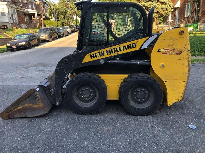 2024 New holland L320 VIN JAF0L316VRM457105 COPART salvage auction — NORMAL WEAR, BS, sold $21,100 on 2026-07-10 (photo 5)