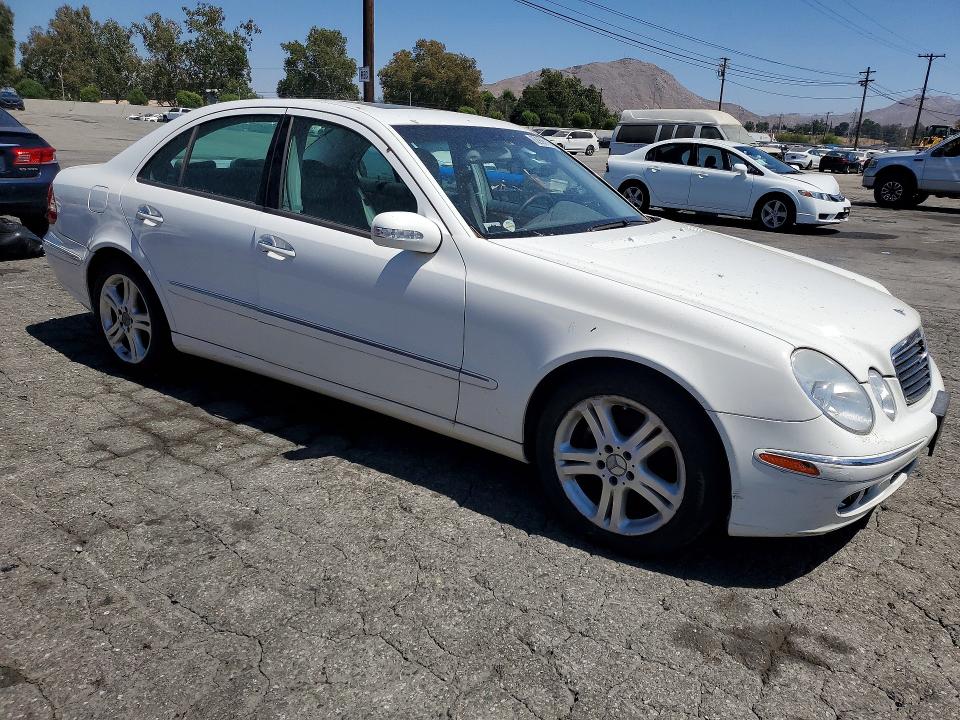 2004 Merz E-class VIN WDBUF65J74A502328 COPART salvage auction — FRONT END, CA - DIS/DLR/EXP ONLY CLEAN TITLE, sold $475 on 2026-08-10 (photo 4)