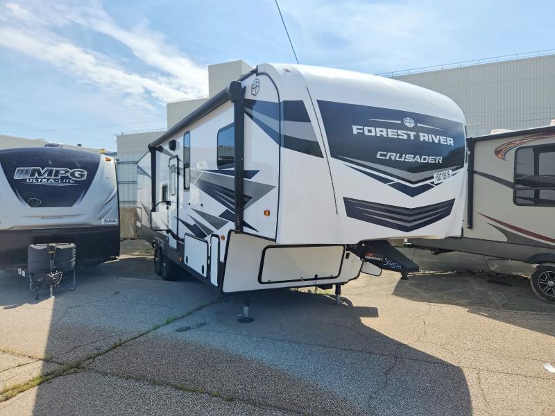 2025 Foresriver Crusader VIN 5ZT3CSVB2SG128212 COPART salvage auction — ROOF, PO, sold $23,200 on 2026-07-29 (photo 1)