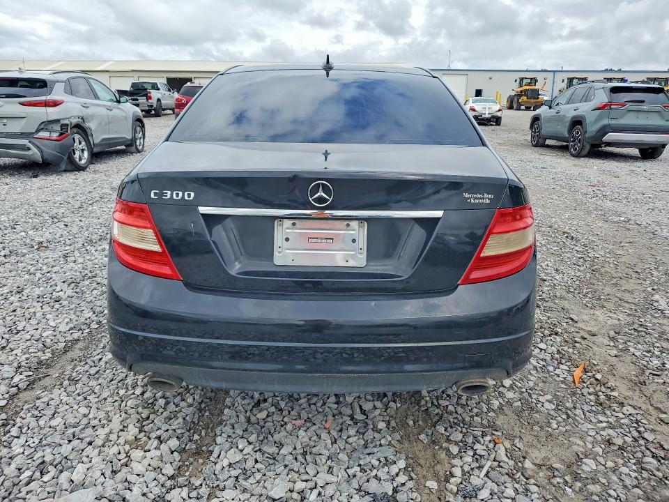 2009 Mercedes-benz C class VIN WDDGF54X19R054987 COPART salvage auction — WATER/FLOOD, Tn - Salvage Cert-Water Damage, sold $400 on 2026-08-20 (photo 6)