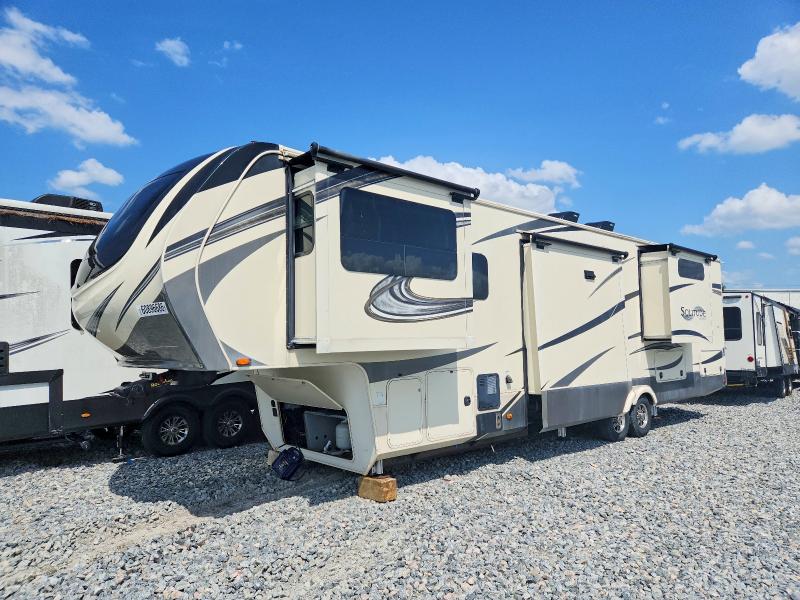2020 Grand design Solitude VIN 573FS4322L9903607 COPART salvage auction — MINOR DENT/SCRATCHES, FL - CERTIFICATE OF TITLE, sold $925 on 2026-07-28 (photo 2)
