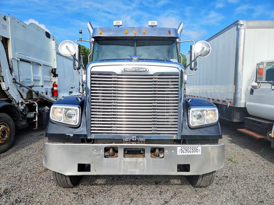 2015 Freightliner All other VIN 3AKJGND11FDGR4029 COPART salvage auction — MINOR DENT/SCRATCHES, CT, sold $6,700 on 2026-08-18 (photo 5)