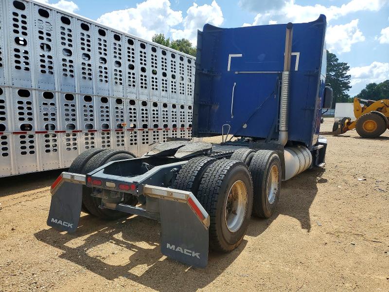 2025 Mack All other VIN 1M1AN4GY8SM052139 COPART salvage auction — FRONT END, TX - SALVAGE VEHICLE TITLE, sold $4,200 on 2026-07-09 (photo 4)