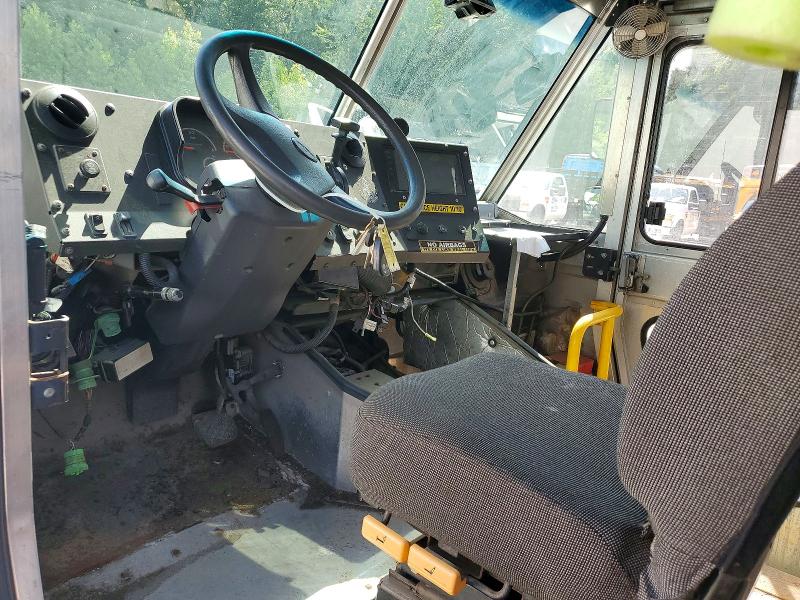 2021 Freightliner All other VIN 4UZAC2EA9MCMN0139 COPART salvage auction — MECHANICAL, MA - CERTIFICATE OF TITLE, sold $125 on 2026-07-24 (photo 8)