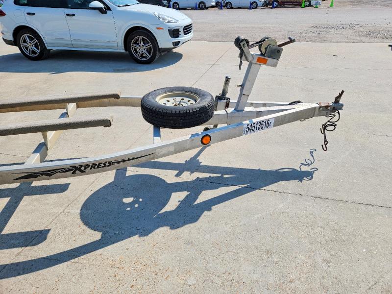 2009 Trail king Boat trail VIN 5HEAV18179H130917 COPART salvage auction — MINOR DENT/SCRATCHES, MS - CERT OF TITLE-SALVAGED, sold $225 on 2026-07-31 (photo 5)