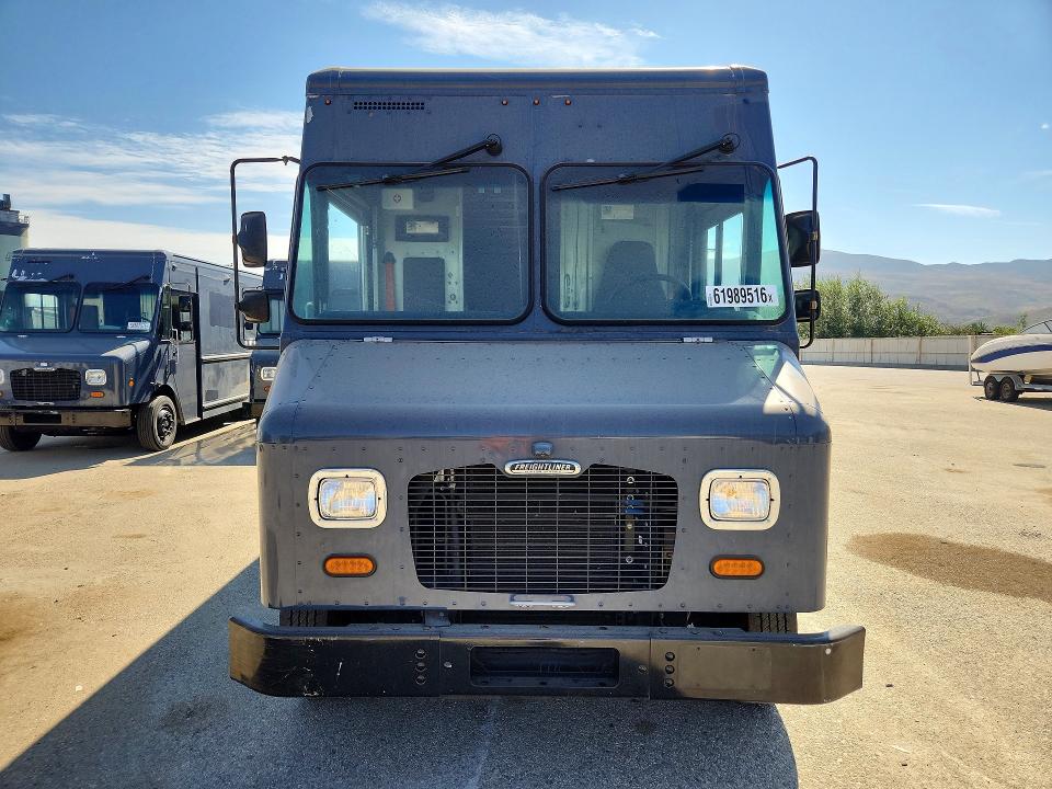 2021 Freightliner All other VIN 4UZAC2EA9MCML0764 COPART salvage auction — NORMAL WEAR, CA - CERTIFICATE OF TITLE, sold $26,500 on 2026-07-31 (photo 5)