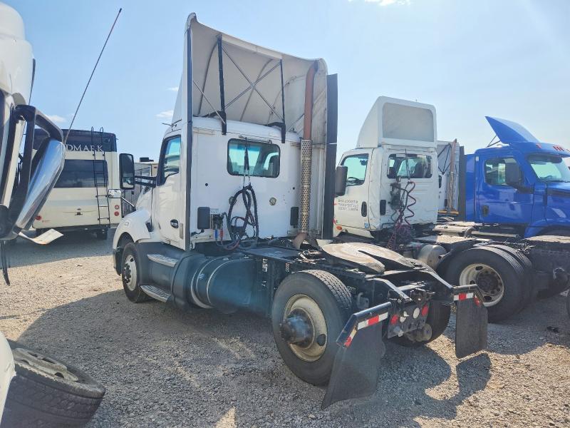 2016 Kenworth All other VIN 1XKYA48X8GJ496523 COPART salvage auction — NORMAL WEAR, CT, sold $7,100 on 2026-07-21 (photo 3)