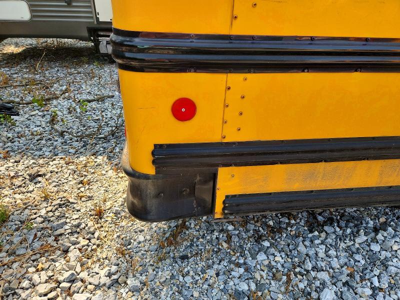2012 Thomas Express g4 VIN 1GB6G5BG3C1189162 COPART salvage auction — NORMAL WEAR, PA - CERT OF TITLE, sold $2,500 on 2026-09-17 (photo 9)