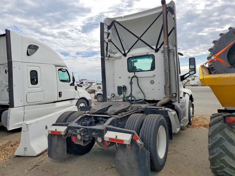 2018 Peterbilt All other VIN 1XPBA48X6JD478012 COPART salvage auction — NORMAL WEAR, IN - DIS/DLR/EXP ONLY CLEAN TITLE, sold $10,000 on 2026-07-28 (photo 4)