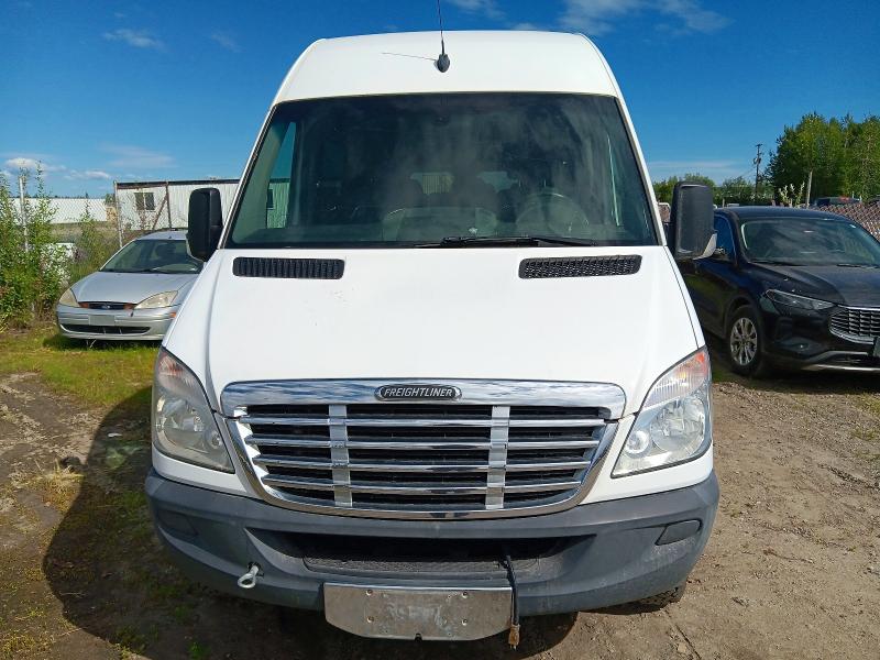 2013 Freightliner Sprinter VIN WCDPE8CC4D5767673 COPART salvage auction — NORMAL WEAR, AK - CERTIFICATE OF VEHICLE TITLE, sold $2,150 on 2026-07-28 (photo 5)