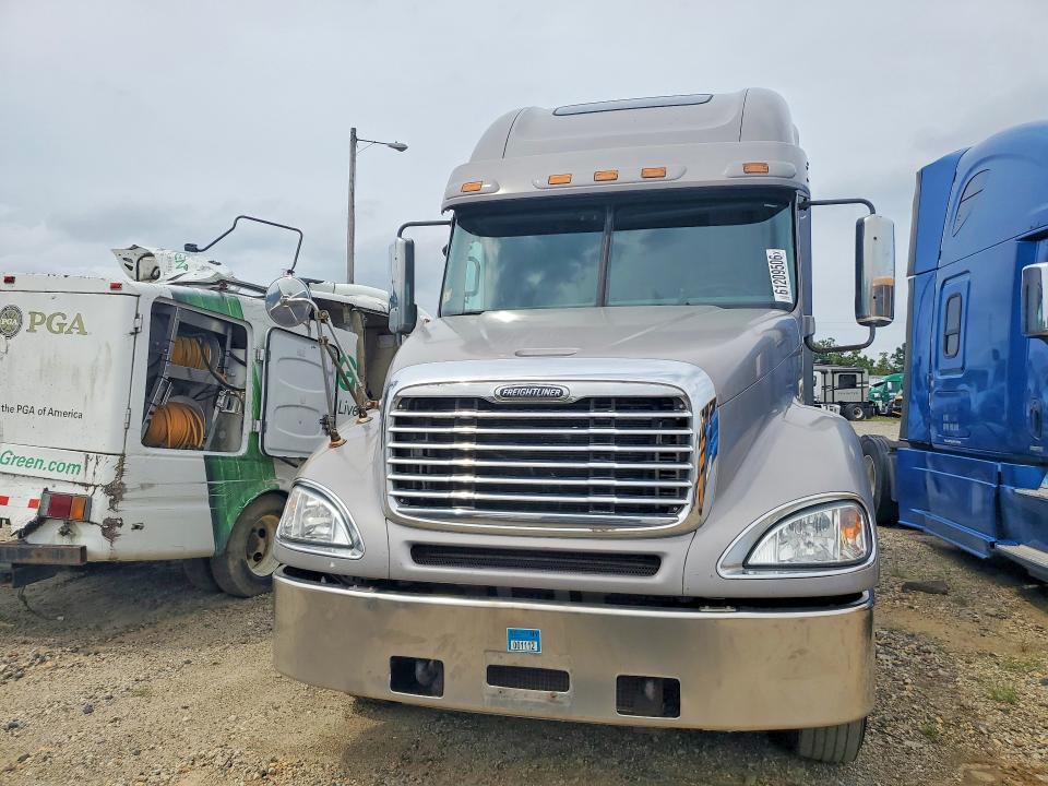 2007 Freightliner All other VIN 1FUJA6CKX7LZ10323 COPART salvage auction — NORMAL WEAR, NJ - CERTIFICATE OF TITLE, sold $12,750 on 2026-08-19 (photo 5)