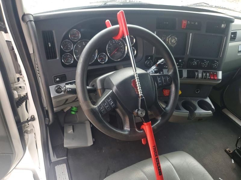 2021 Kenworth T680 VIN 1XKYDP9X5MJ459237 COPART salvage auction — MINOR DENT/SCRATCHES, TN - CERTIFICATE OF TITLE (P), sold $11,000 on 2026-07-28 (photo 8)