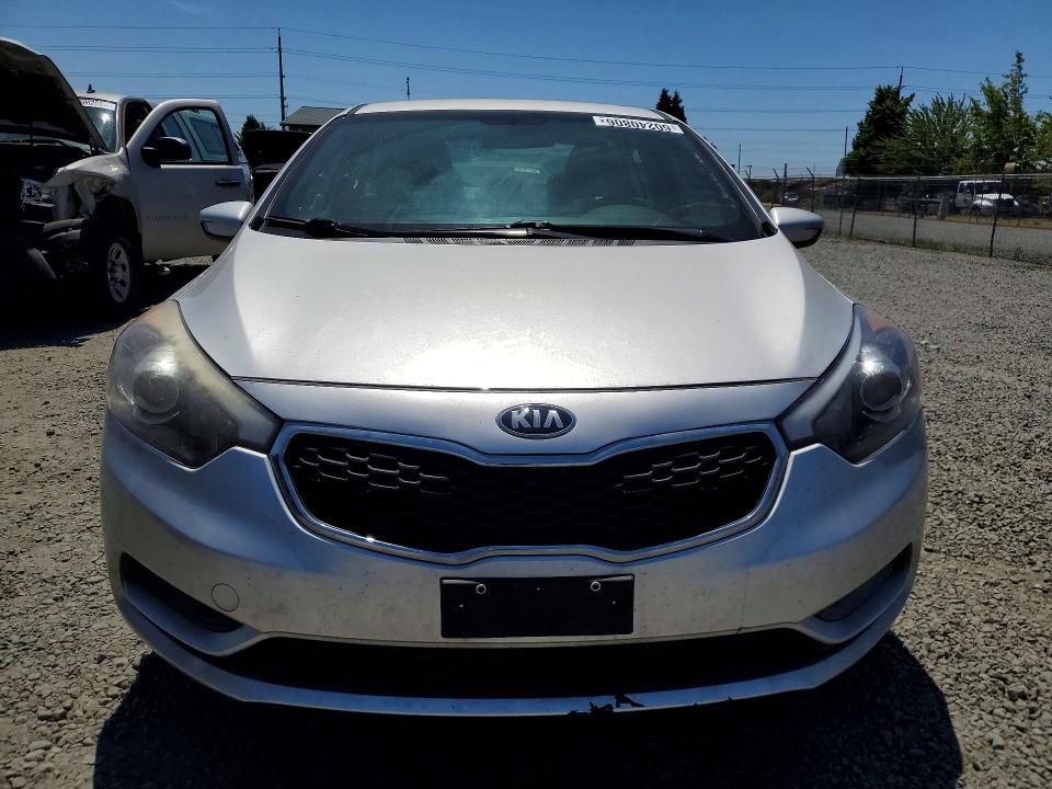 2016 Kia Forte VIN KNAFX4A6XG5446229 COPART salvage auction — MECHANICAL, Or - Certificate Of Title, sold $200 on 2026-07-28 (photo 5)