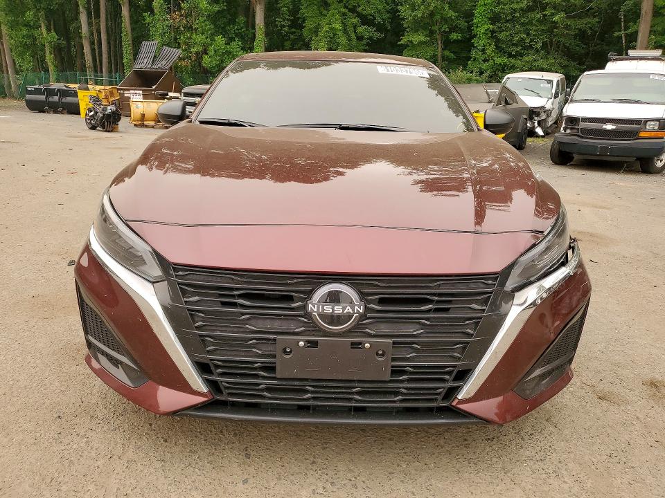 2025 Nissan Altima VIN 1N4BL4DV0SN365870 COPART salvage auction — REAR END, CT, sold $6,700 on 2026-08-03 (photo 5)