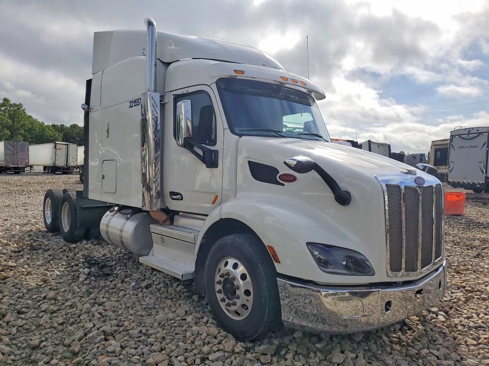 2019 Peterbilt All models VIN 1XPBDP9X1KD269835 COPART salvage auction — NORMAL WEAR, CT, sold $9,600 on 2026-08-31 (photo 4)