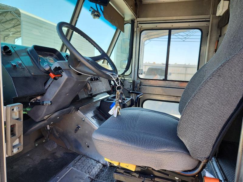 2020 Freightliner Chassis VIN 4UZAC2EA4LCMK2991 COPART salvage auction — MINOR DENT/SCRATCHES, CA - DIS/DLR/EXP ONLY CLEAN TITLE, sold $19,900 on 2026-09-15 (photo 7)