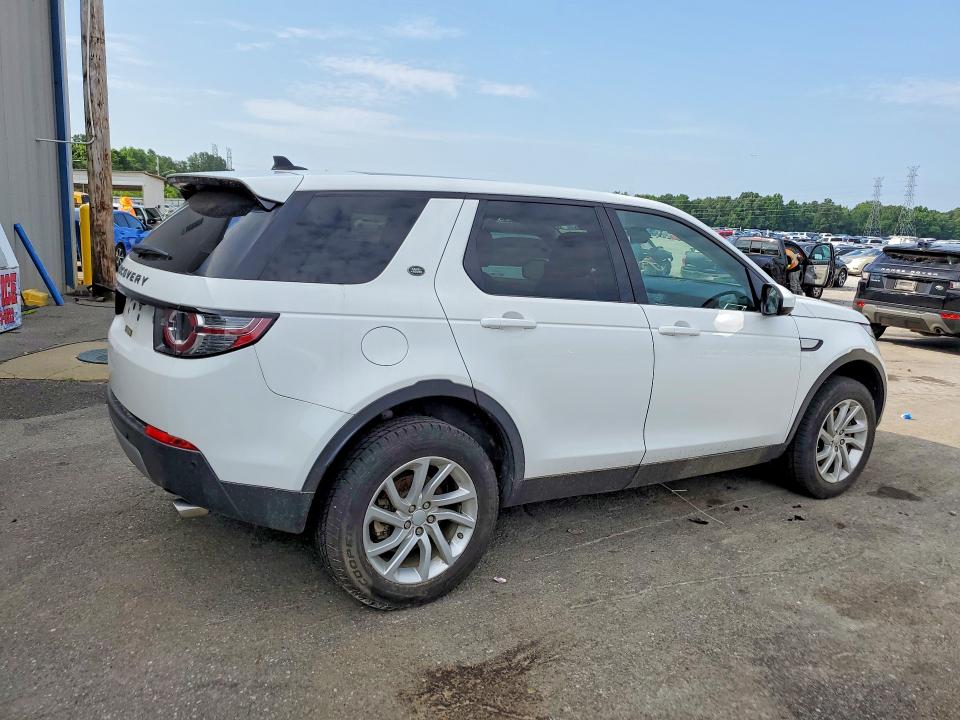 2016 Land rover Discovery VIN SALCR2BGXGH595954 COPART salvage auction — NORMAL WEAR, CT, sold $1,750 on 2026-07-21 (photo 3)