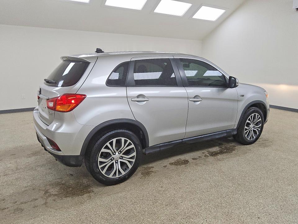 2019 Mitsubishi Outlander VIN JA4AR3AU0KU007758 COPART salvage auction — MINOR DENT/SCRATCHES, CO - CERTIFICATE OF TITLE, sold $850 on 2026-07-23 (photo 3)