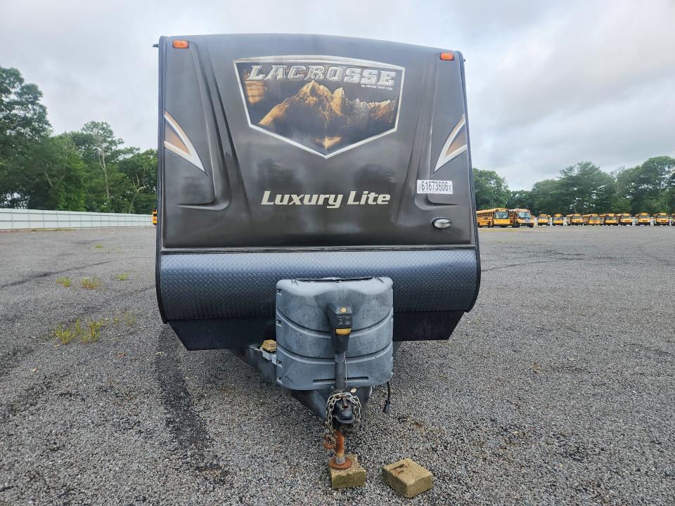 2015 Foresriver Lacrosse VIN 5ZT2LCYB8FB005546 COPART salvage auction — WATER/FLOOD, MA - CERT OF TITLE-RECONSTRCTD FLD, sold $15 on 2026-07-28 (photo 5)