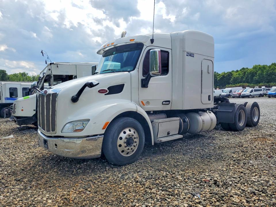 2018 Peterbilt All other VIN 1XPBDP9X0JD474030 COPART salvage auction — MINOR DENT/SCRATCHES, OH - CERTIFICATE OF TITLE, sold $7,500 on 2026-07-28 (photo 1)